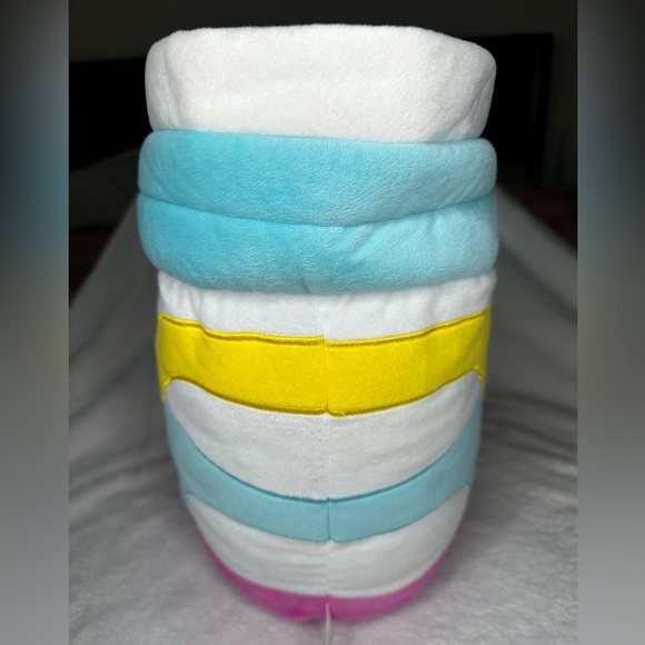 👟Large Sneaky Wedge-Shopkins Preloved - Picture 7 of 11